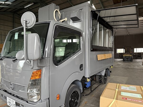 キッチンカー制作　福岡市の画像